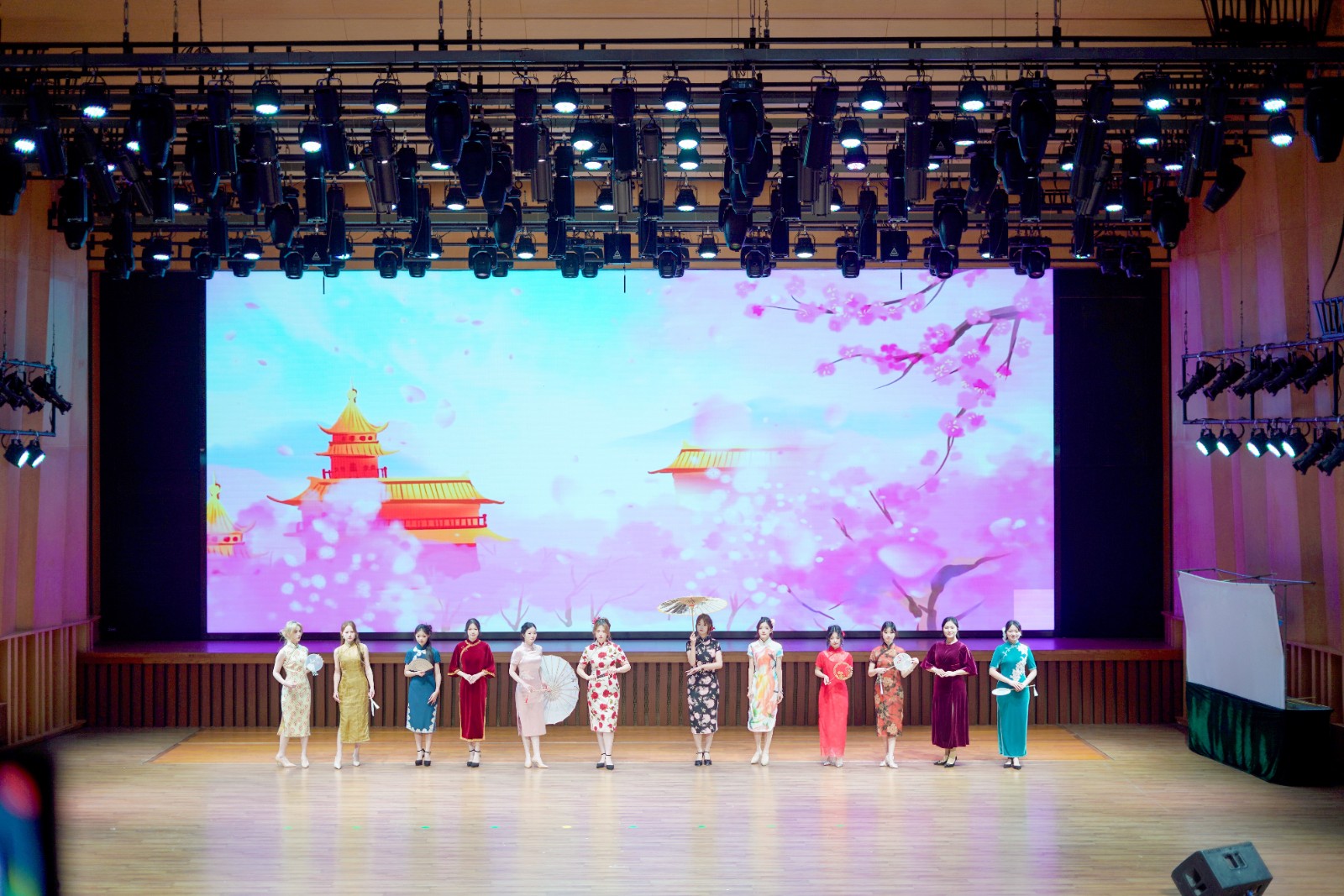 1764657285846955.jpg 1764657285846955.jpg